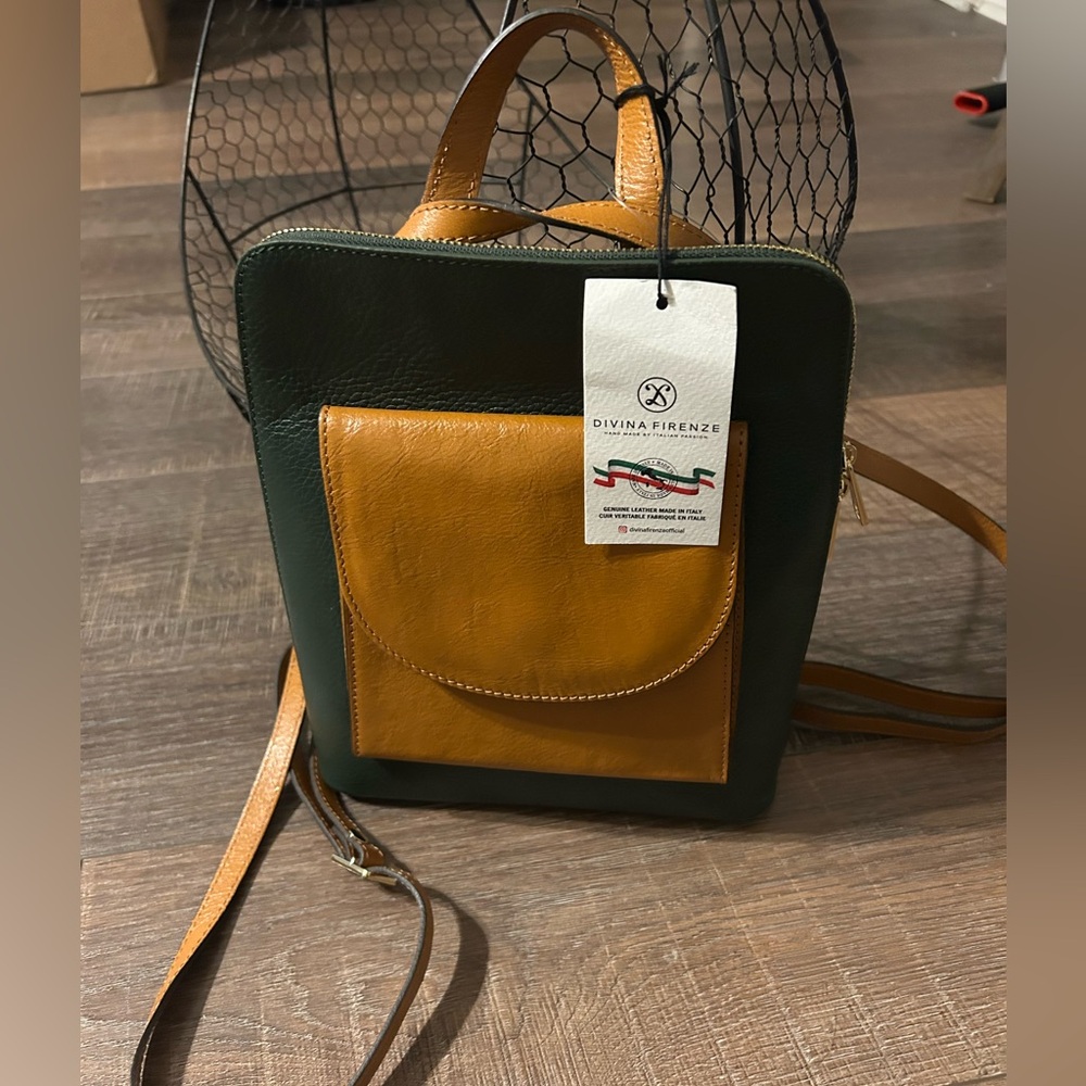 NWT Divina Firenze Italian leather backpack purse